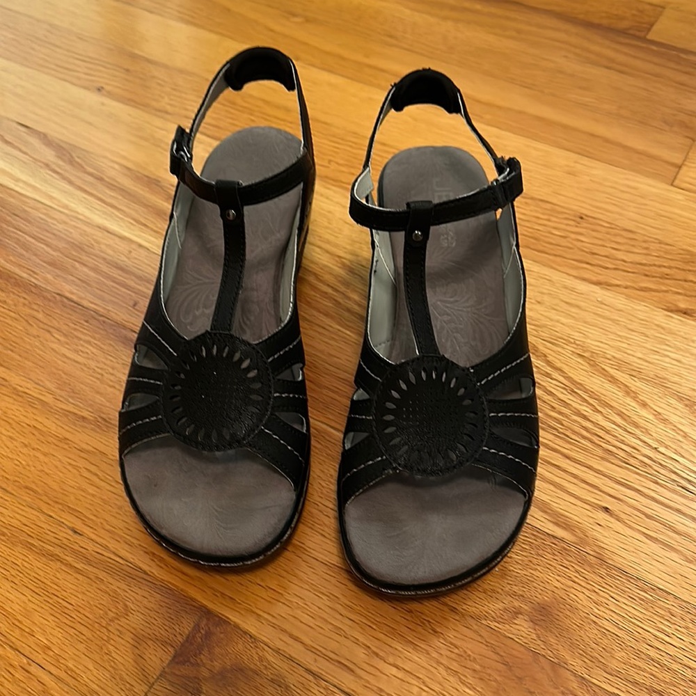 JBU sandals